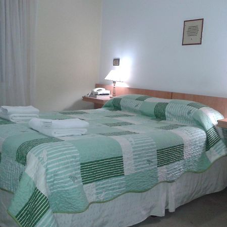 Iberia Hotel Olascoaga Неукен Екстер'єр фото
