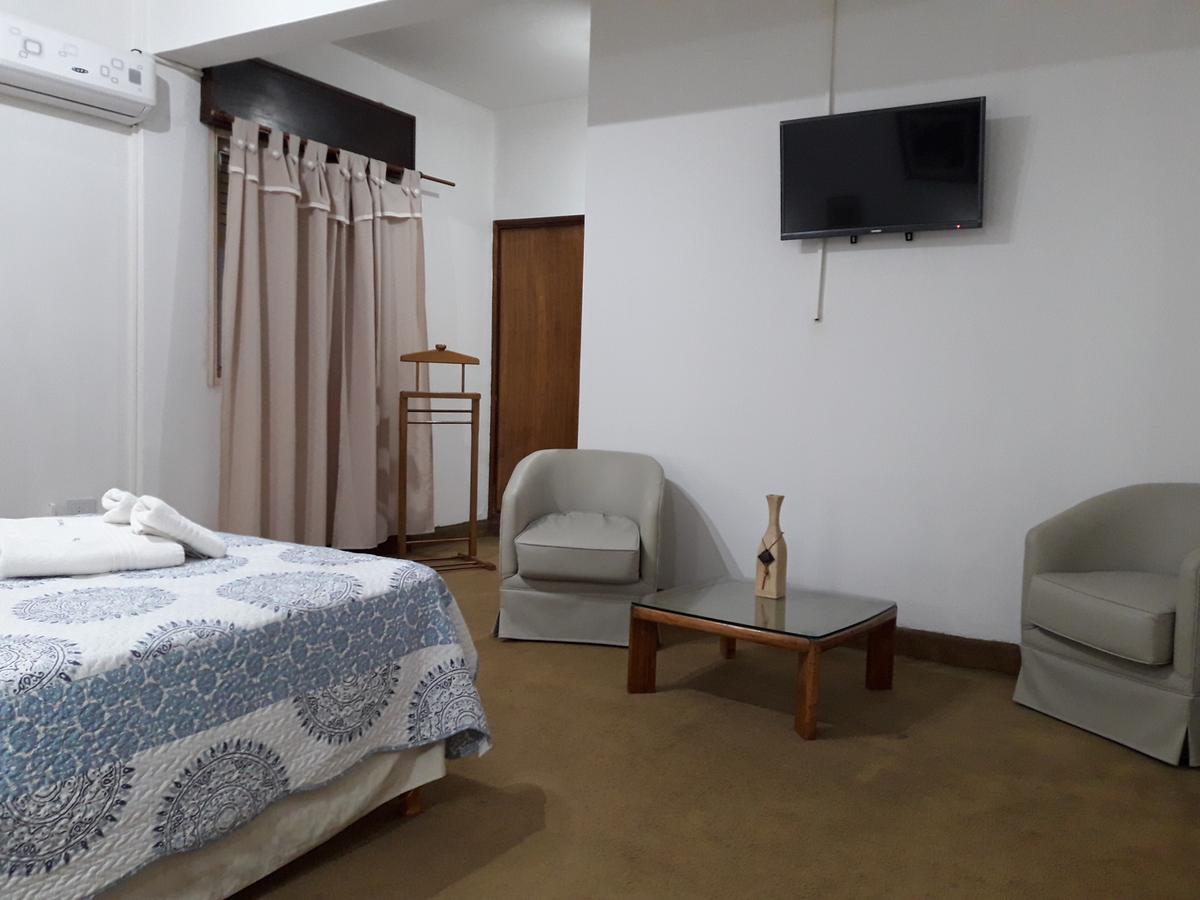 Iberia Hotel Olascoaga Неукен Екстер'єр фото