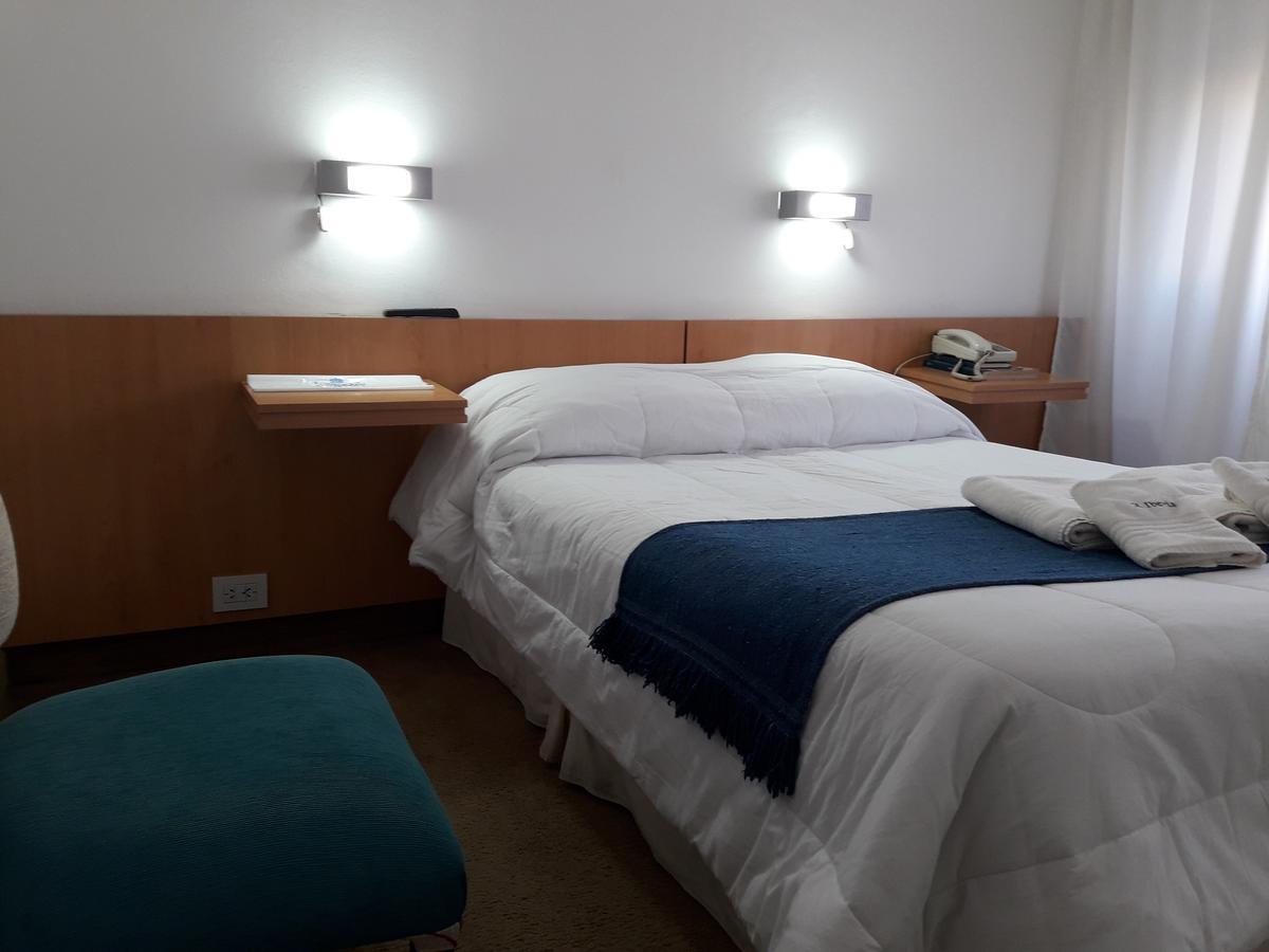 Iberia Hotel Olascoaga Неукен Екстер'єр фото