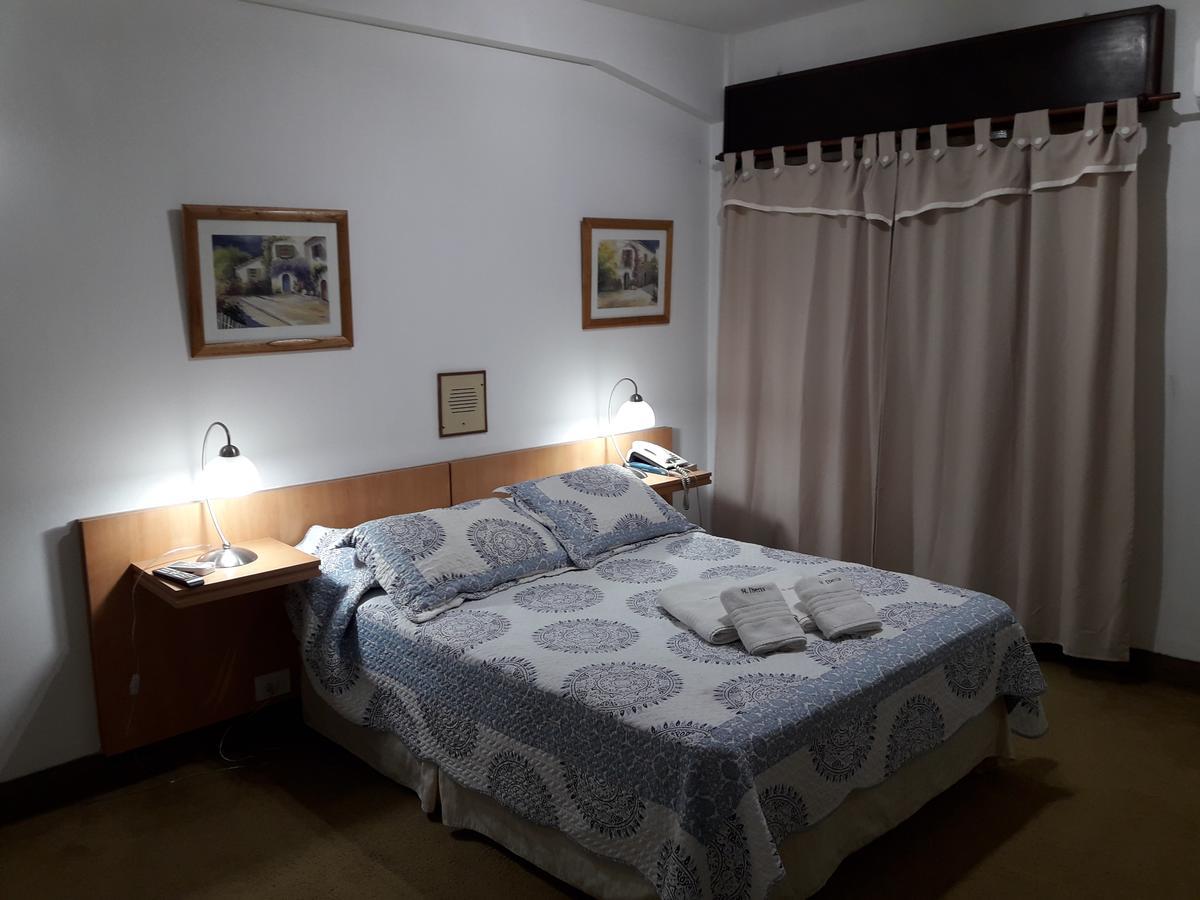 Iberia Hotel Olascoaga Неукен Екстер'єр фото
